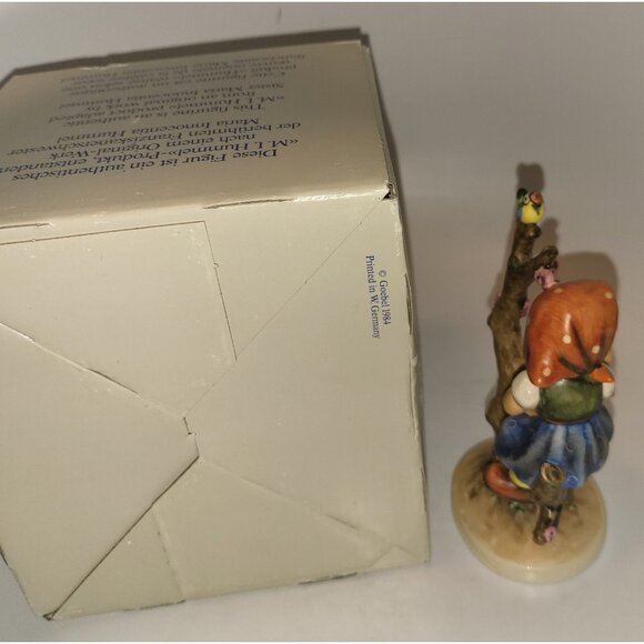 VINTAGE GOEBEL #141/1 APPLE TREE GIRL" TMK-6 HAND PAINTED FIGURINE 6 W. GERMANY! - Picture 4 of 10